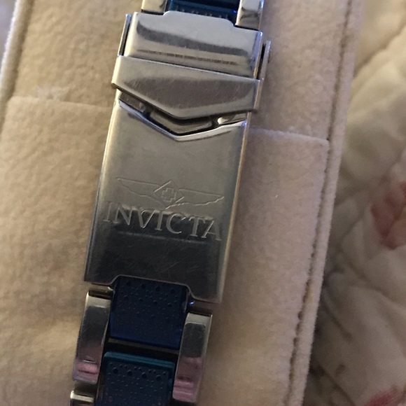 Invicta Women’s Pro Diver Watch - Picture 7 of 13